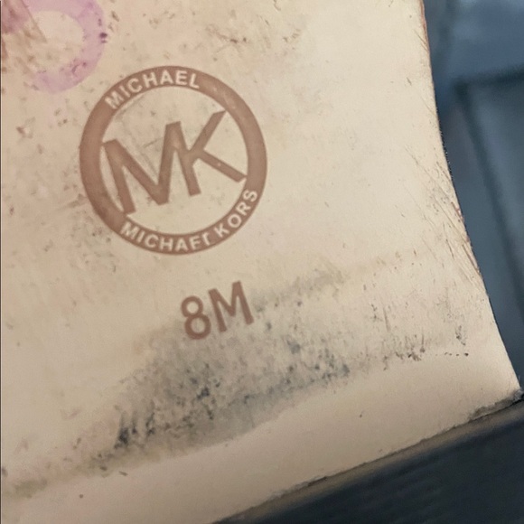 Michael Kors Arley Ankle Boots Black Leather Size 8 Logo Plaque Accent Bloc Heel - Picture 5 of 8